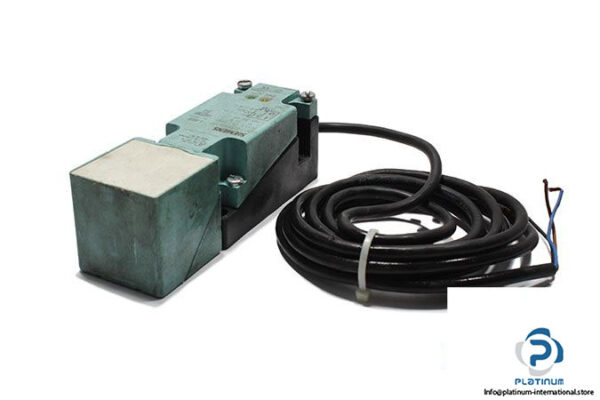 siemens-3RG4031-6AD00-inductive-proximity-sensor