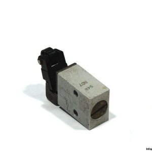 bosch-0820-408-002-control-roller-pneumatic-valve-1