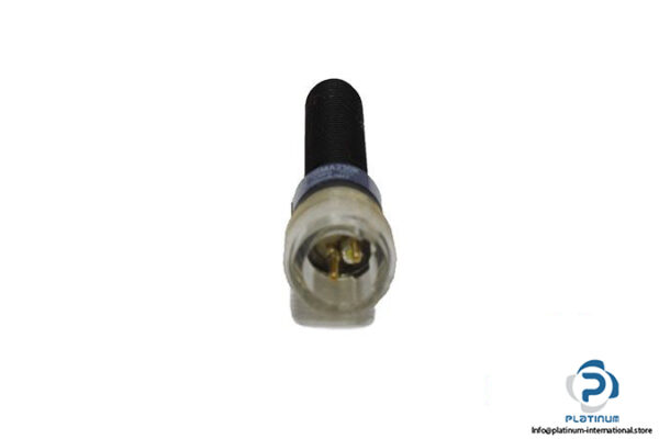 telemecanique-xs4p08ma230k-inductive-sensor-1