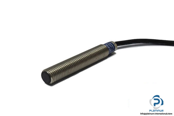 telemecanique-xs608b1pbl2-inductive-sensor-1