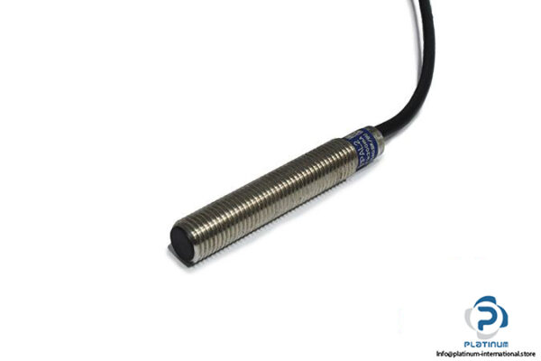 telemecanique-xs608b1pal2-inductive-sensor-1
