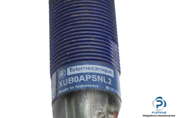 telemecanique-xub0apsnl2-photo-electric-sensor-2
