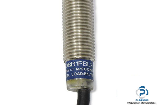 telemecanique-xs608b1pbl2-inductive-sensor-2