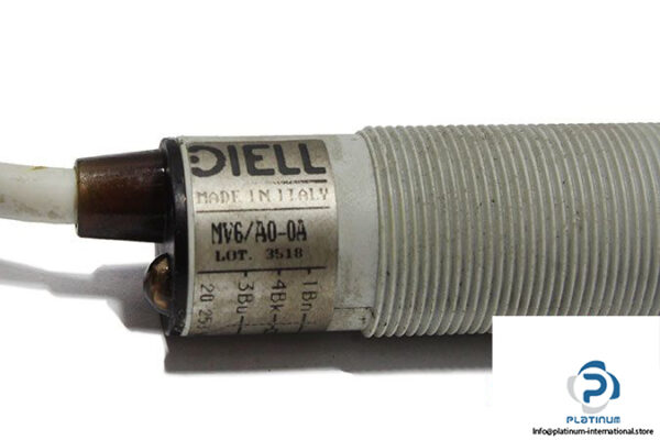diell-mv6_a0-0a-m18-multivoltage-photoelectric-sensor-2