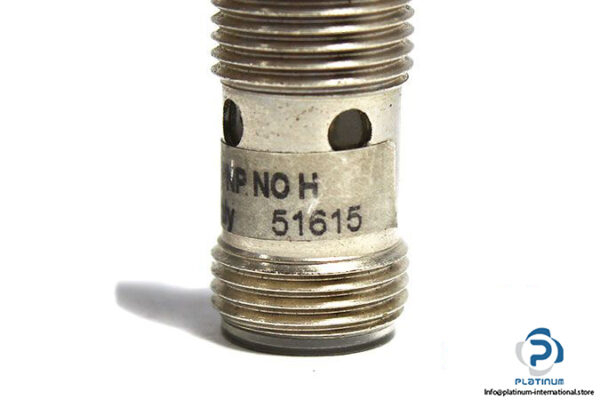 aeco-si12-c2-pnp-no-h-inductive-proximity-sensor-3