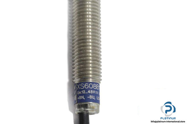 telemecanique-xs608b1pal2-inductive-sensor-3