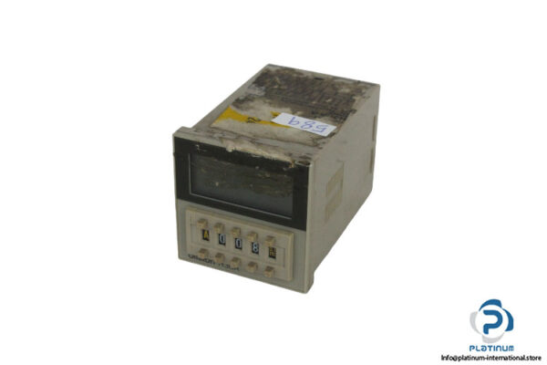 omron-h3ca-a-solid-state-timer-used