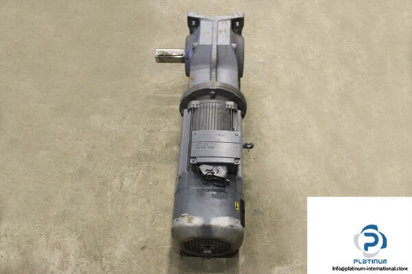 sew-k87-drl132mc4be11hr_abb8_tf_as7w-helical-bevel-gearmotor-2