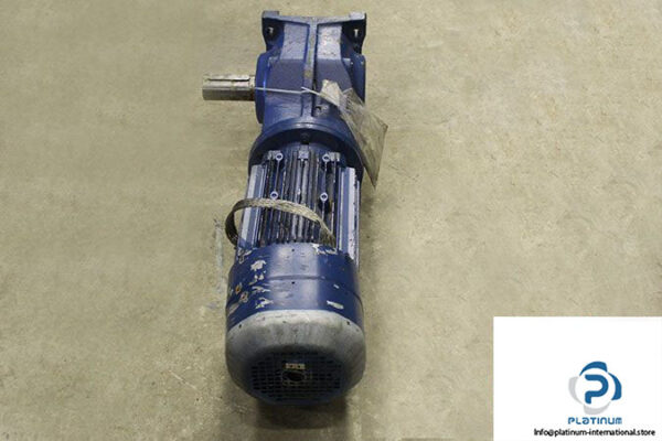 sew-k77-drl100l4be5hr_is_tf_es7s-helical-bevel-gearmotor-2