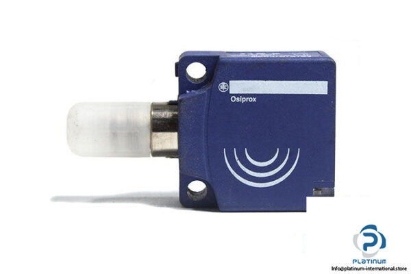 telemecanique-xs7e1a1pam8-inductive-sensor-1