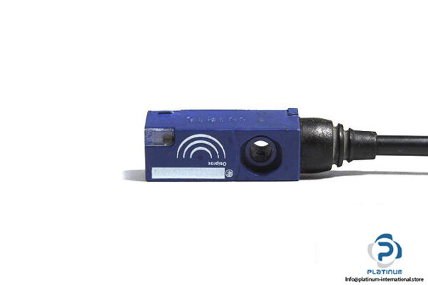 telemecanique-xs7j1a1pbl01m8-inductive-sensor-1