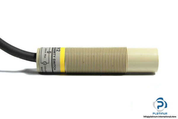 omron-e2k-x8my2-capacitive-proximity-switch-2