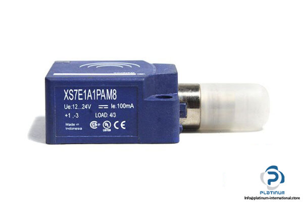 telemecanique-xs7e1a1pam8-inductive-sensor-3