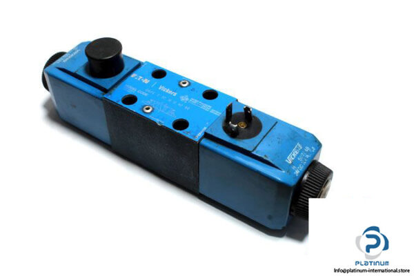Vickers-DG4V-3-3C-M-U-H7-60-solenoid-operated-directional-valve