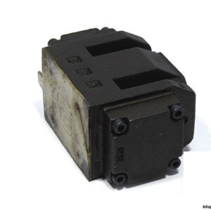 parker-d31vw-1-k-4-n-jp-65-pilot-operated-directional-control-valve-1