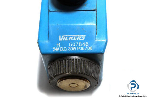 vickers-dg4v-3-3c-m-u-h7-60-solenoid-operated-directional-valve-2