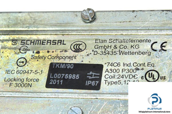 schmersal-tkm_90-safety-interlock-switch-2