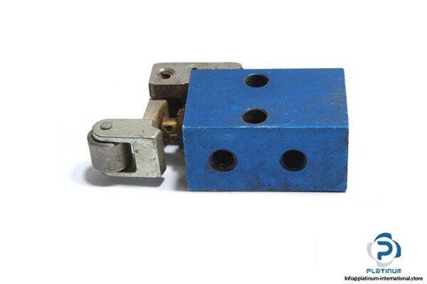festo-3629-roller-lever-valve-1