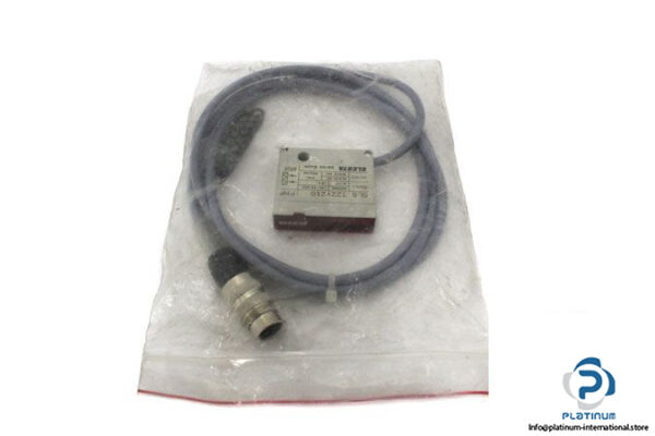 elesta-ols322y210-photoelectric-retro-reflective-sensor-1