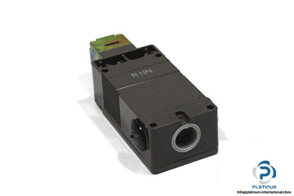 ersce-e800-10-24-s5m-key-safety-switch-2