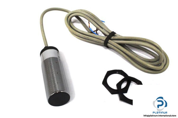 telemecanique-XSA-V12151-inductive-proximity-sensor