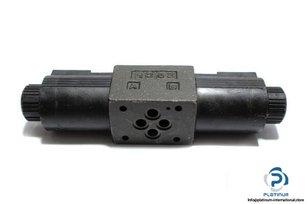 diplomatic-md1d-s3s_50-solenoid-operated-directional-valve-3