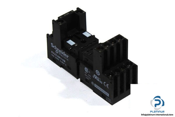 Schneider-RXZE2M114M-relay-socket