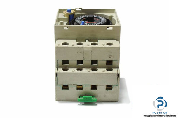 theben-syn-161-h-segment-timeswitch-1