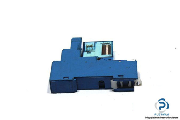 finder-40-52-relay-with-95-95-3-socket-2