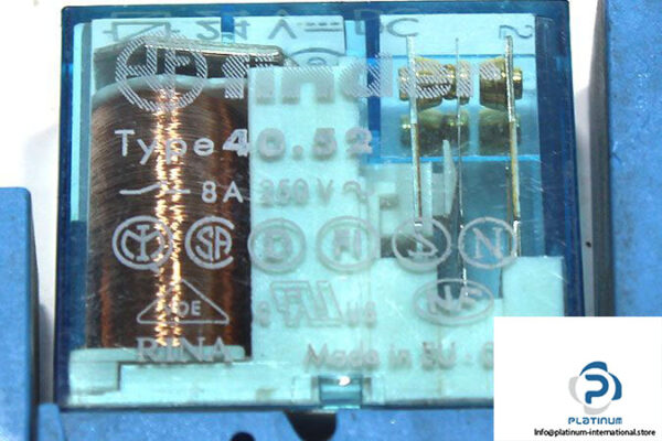 finder-40-52-relay-with-95-95-1-socket-3