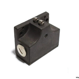 euchner-SN02R12-502-limit-switch