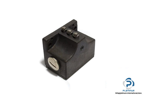 euchner-SN03R12-502-limit-switch