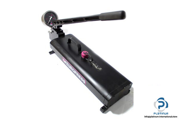 europeress-pl16416-lightweight-hand-pump