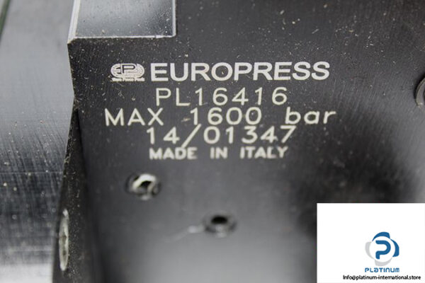 europeress-pl16416-lightweight-hand-pump-1