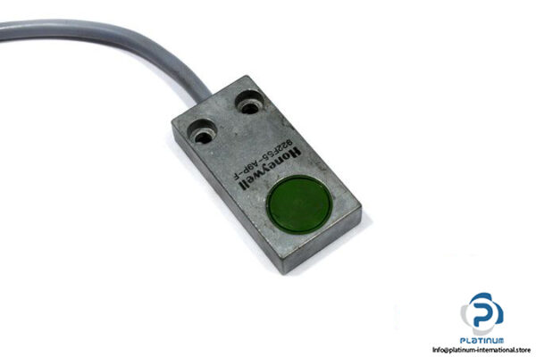 honeywell-922fs5-a9p-f-inductive-proximity-sensor-2