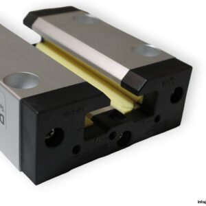 igus-twa-01-30-linear-guide-carriage-2