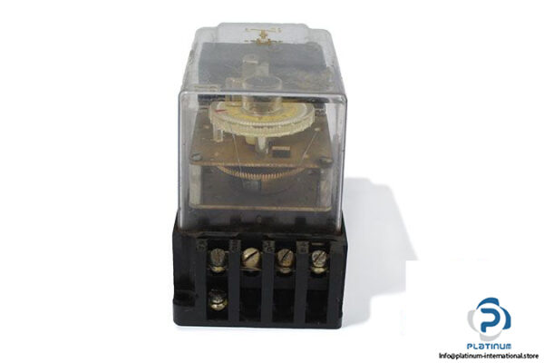 dold-zr1u712t3-timer-1