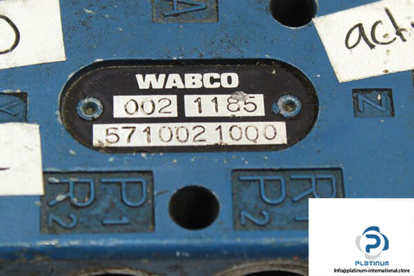 wabco-5710021000-air-pilot-valve-2