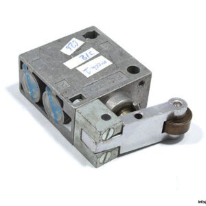 festo-8985-roller-lever-valve-1