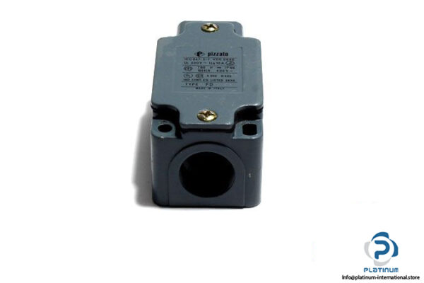 pizzato-fd-510-limit-switch-3