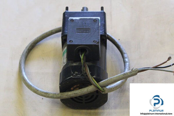 om-5ik60gu-cwt-induction-motor-2