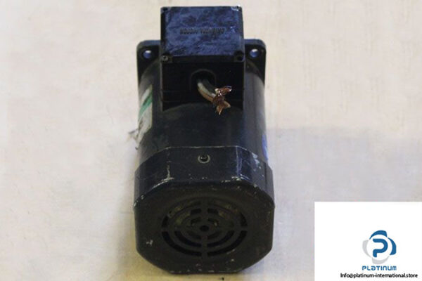 om-5ik90gu-stf-induction-motor-2