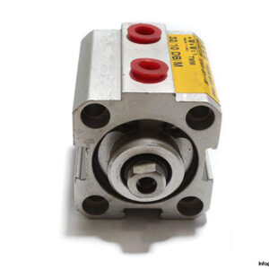 waircom-32_10-db_m-compact-cylinder-1