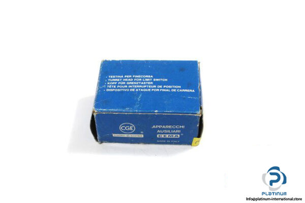 cema-114fctr-roller-limit-switch-head-2