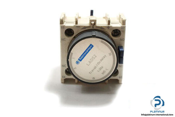 schneider-lads2-time-delay-block-1