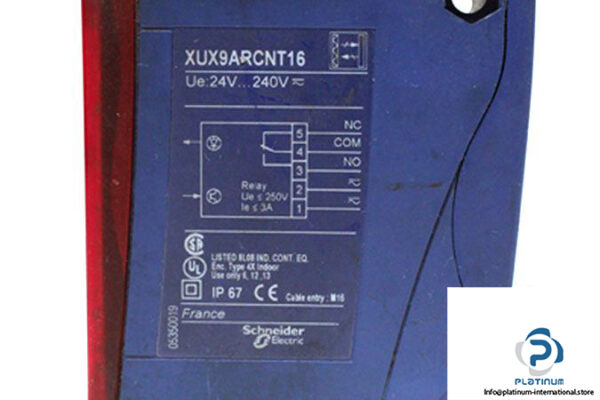 schneider-xux9arcnt16-photoelectric-polarized-sensor-4