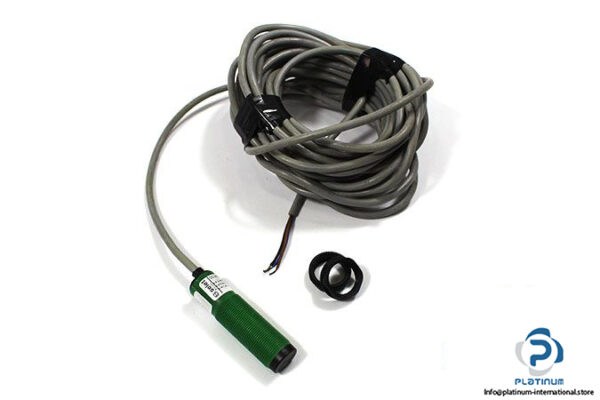 selet-OCV81¬_D1PNO-C.8MT-photoelectric-cylindrical-diffuse-sensor