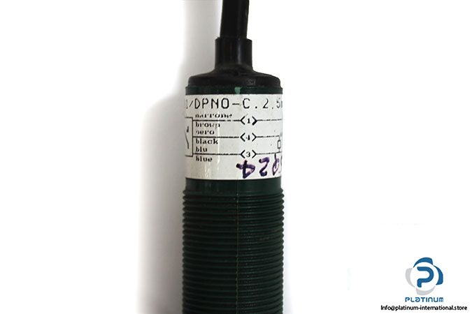 selet-ocv81_dpno-c-2-5mt-photoelectric-cylindrical-diffuse-sensor-2-2