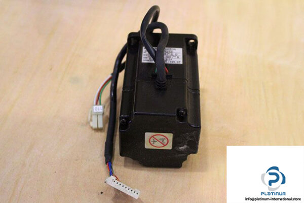 yaskawa-electric-sgm-02a3su12-ac-servo-motor-2