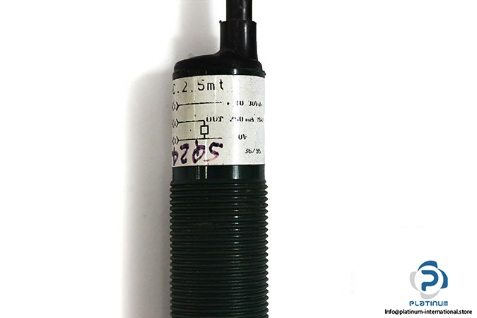 selet-ocv81_dpno-c-2-5mt-photoelectric-cylindrical-diffuse-sensor-3